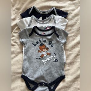 Set of 3 Yankees Onsies - Never worn - 3-6 months